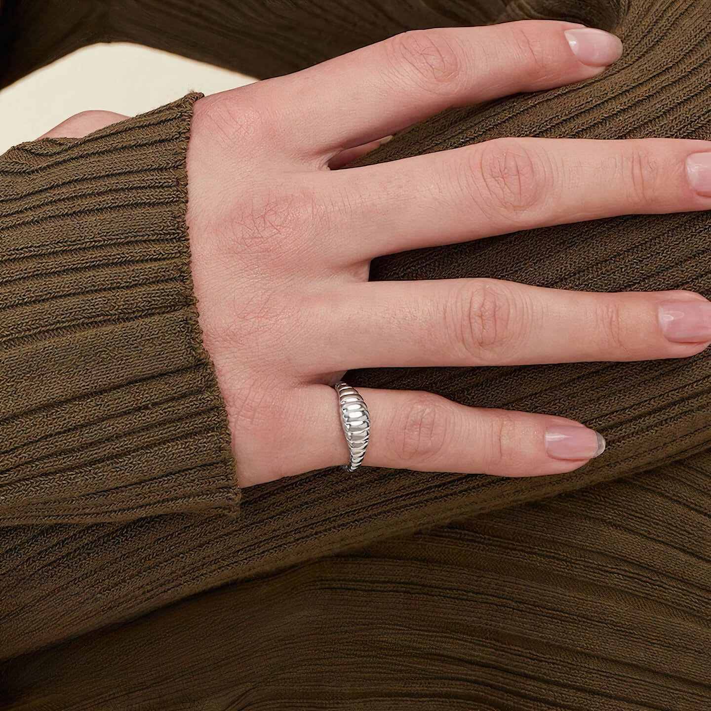 Minimalist Wave Signet Ring