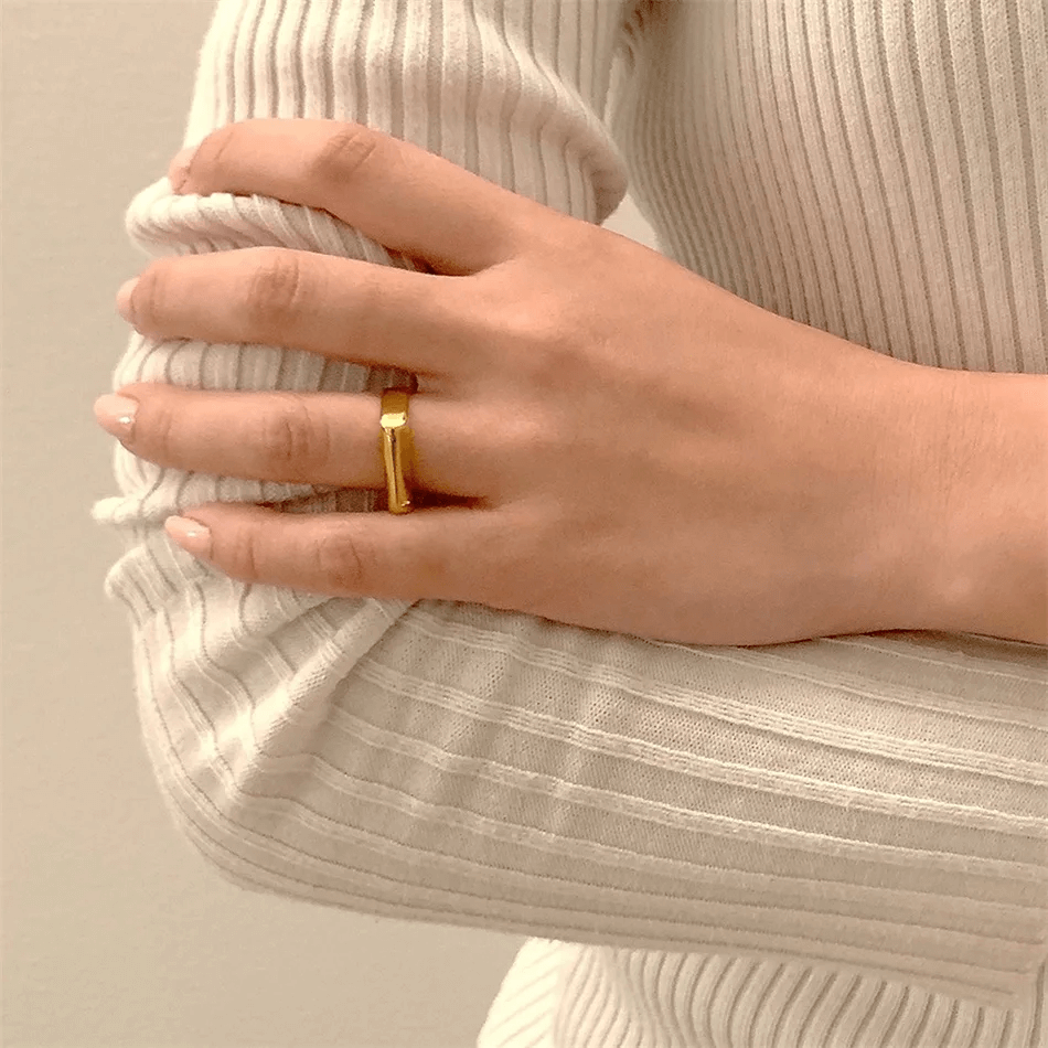 Bella Bar Ring