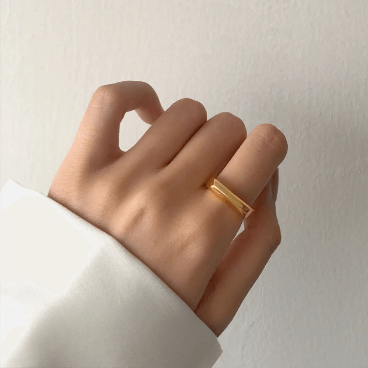 Bella Bar Ring