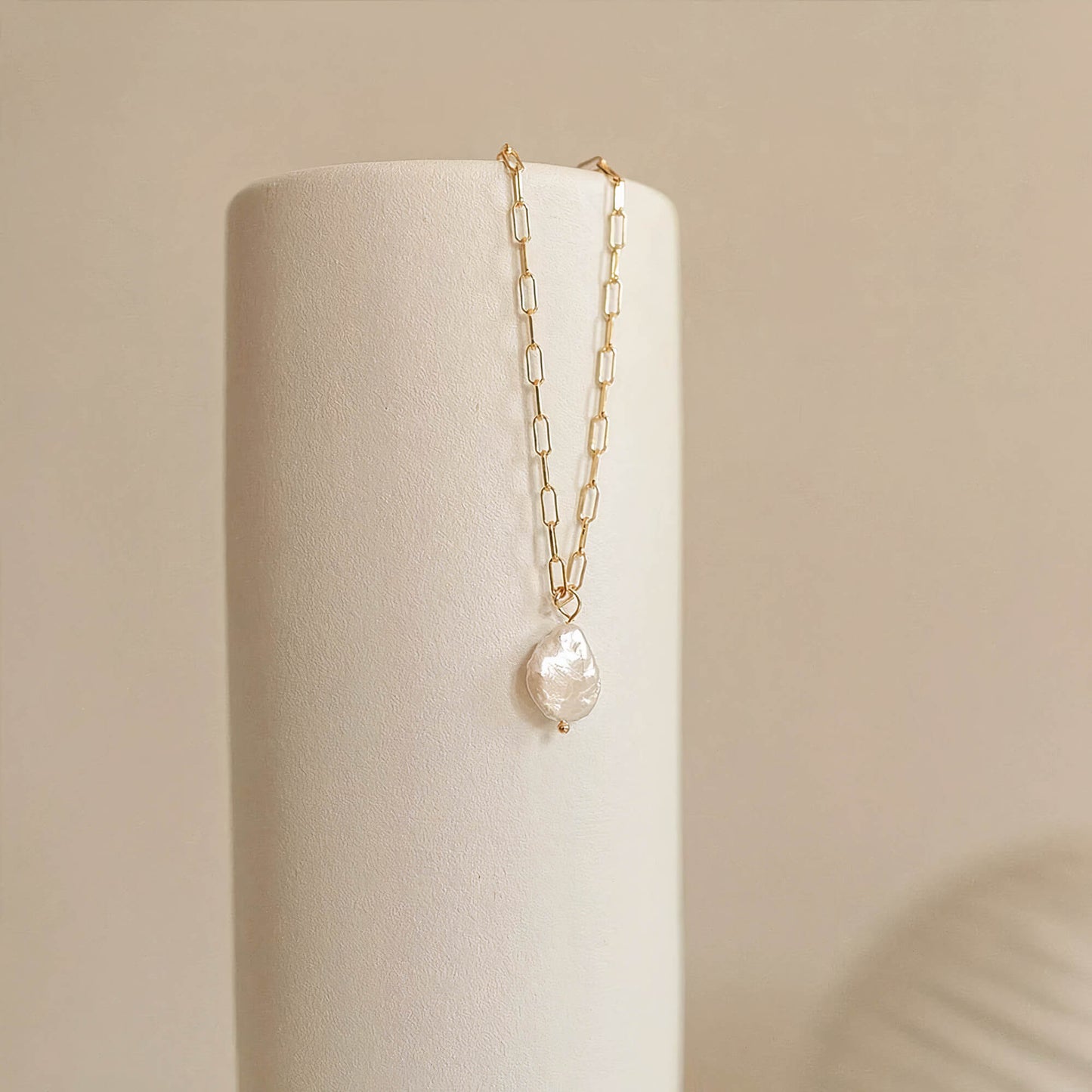 Baroque Pearl Pendant Necklace